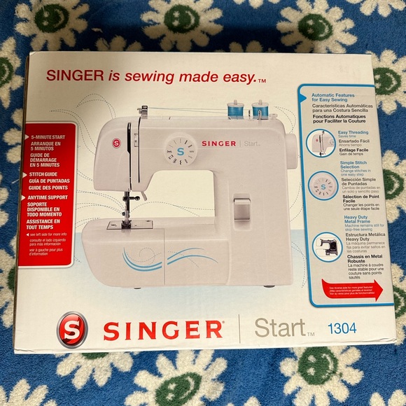 SINGER Start 1304 Portable Sewing Machine - Picture 1 of 2